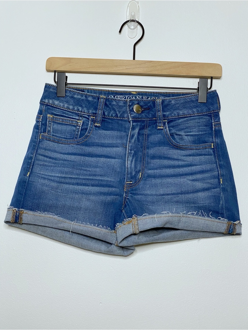 American Eagle High Rise Cuffed Shortie Shorts Size 2